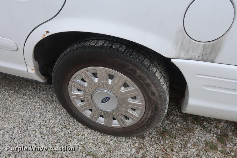 image for item EP9300 2003 Ford Crown Victoria Police Interceptor