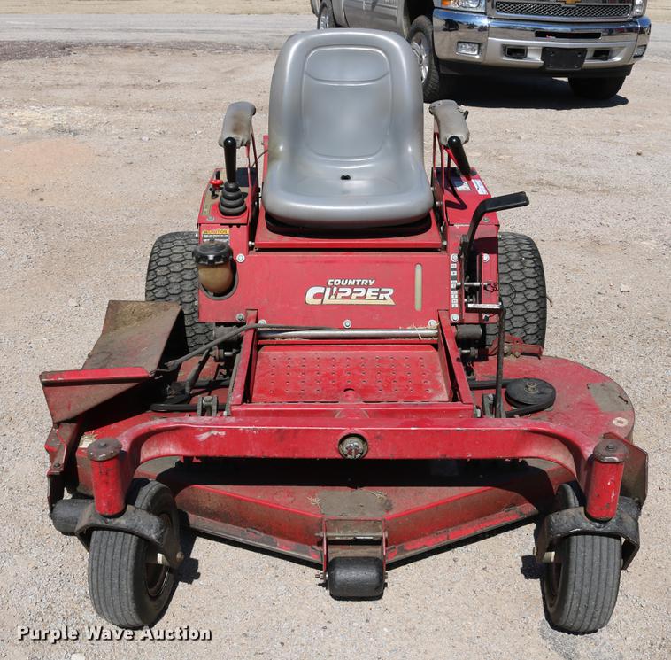 Country Clipper Jazee Pro SR355 ZTR lawn mower in Luray, KS Item