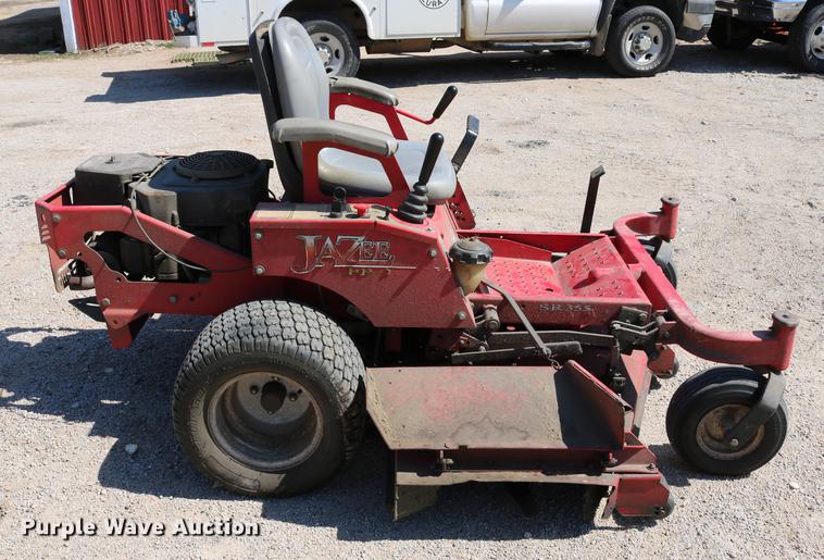 image for item EW9046 Country Clipper Jazee Pro SR355 ZTR lawn mower