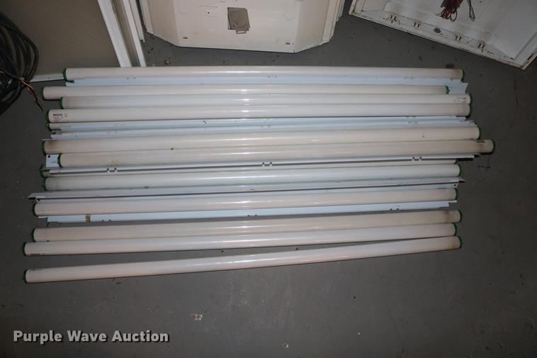 image for item EW9052 (13) fluorescent light fixtures