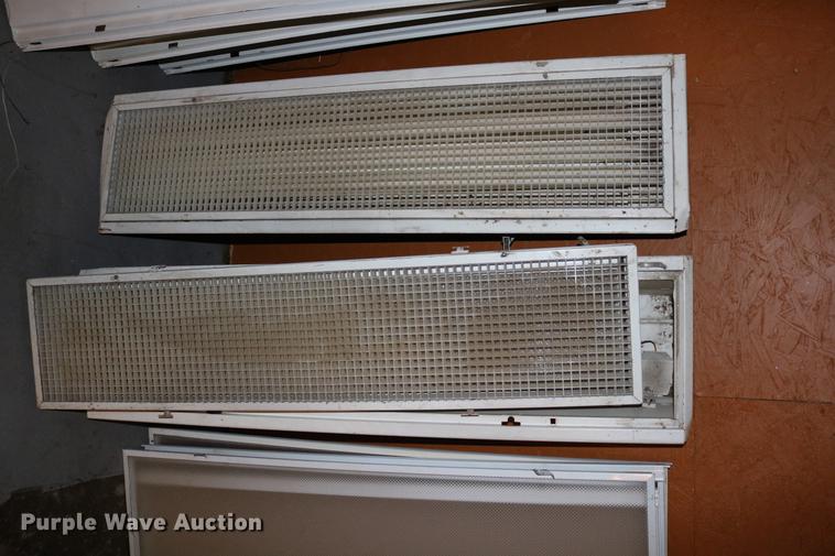 image for item EW9052 (13) fluorescent light fixtures