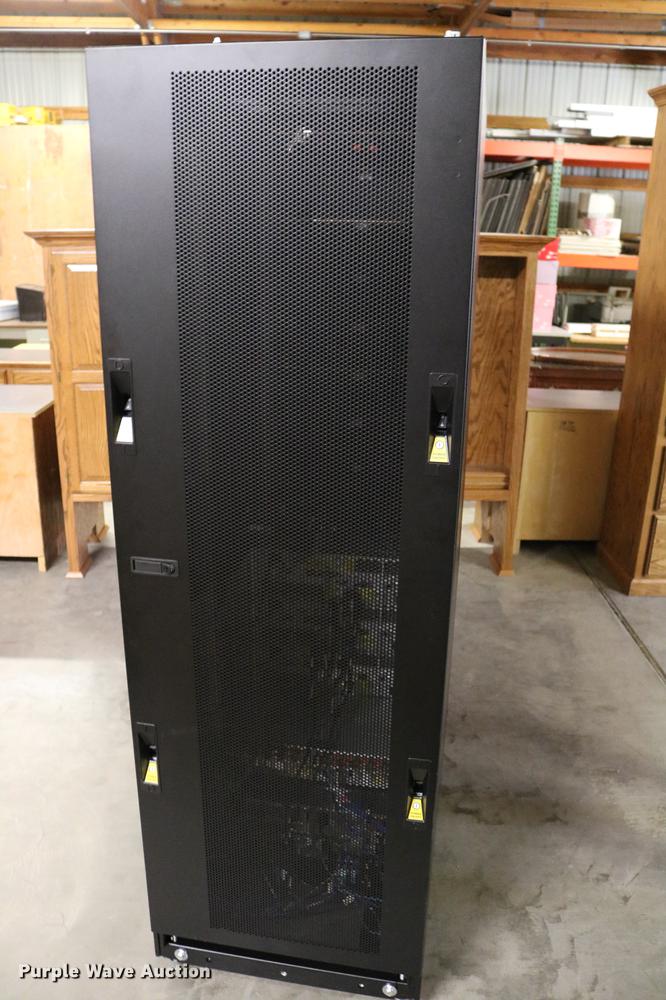 image for item EW9076 EMC VNX5300 server