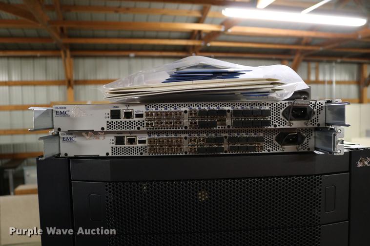 image for item EW9076 EMC VNX5300 server