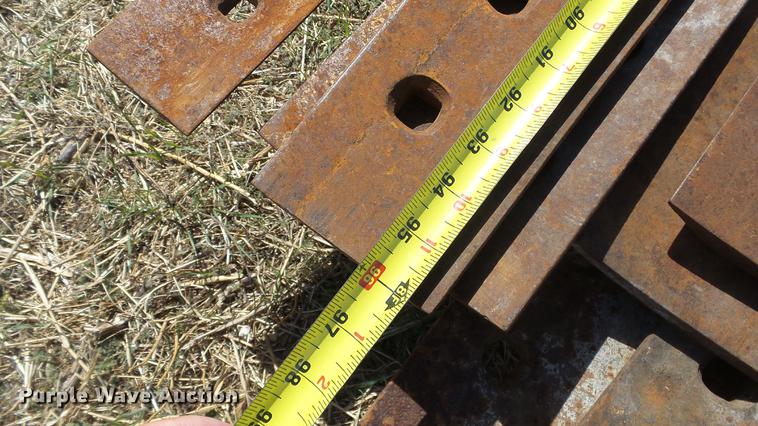 image for item EX9043 Approximately 15 motor grader cutting edges