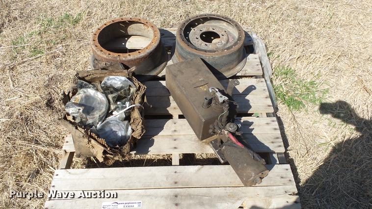 image for item EX9044 Backhoe parts