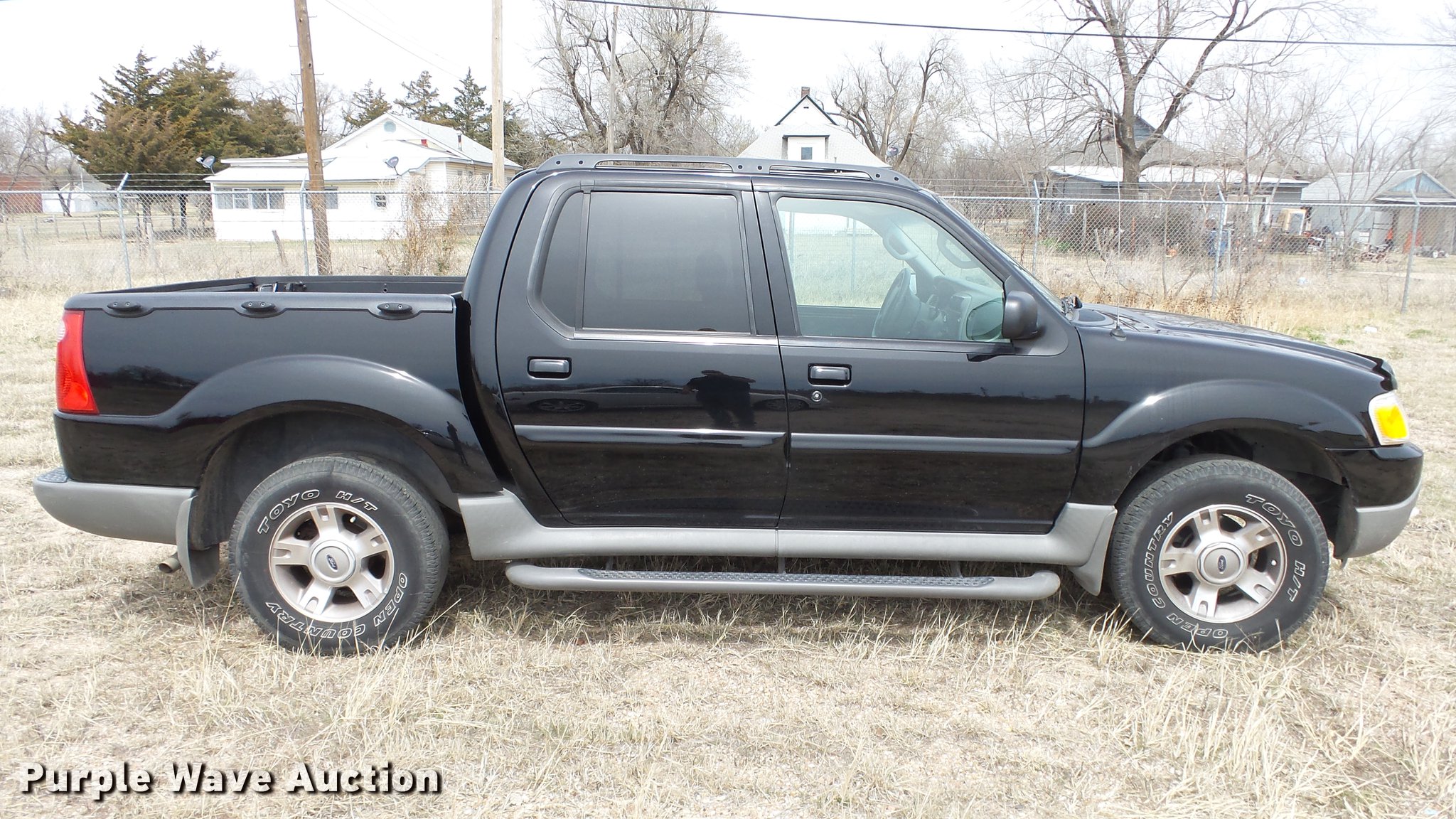 2003 Ford Explorer Sport Trac SUV in Hutchinson, KS Item DC3066 sold