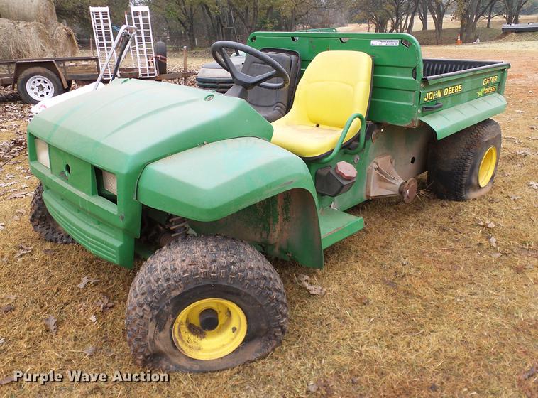 image for item AO9359 2000 John Deere Gator utility vehicle