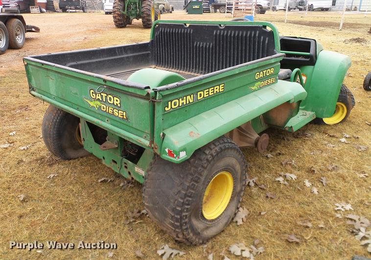 image for item AO9359 2000 John Deere Gator utility vehicle