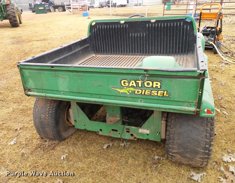 image for item AO9359 2000 John Deere Gator utility vehicle