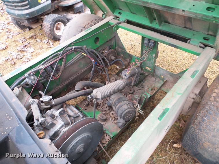 image for item AO9359 2000 John Deere Gator utility vehicle