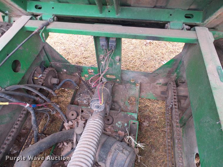 image for item AO9359 2000 John Deere Gator utility vehicle