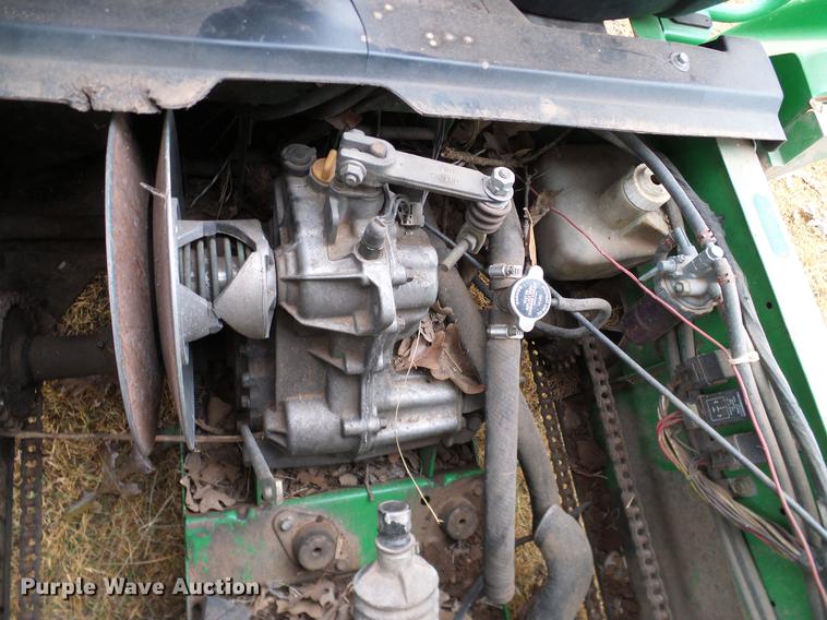 image for item AO9359 2000 John Deere Gator utility vehicle