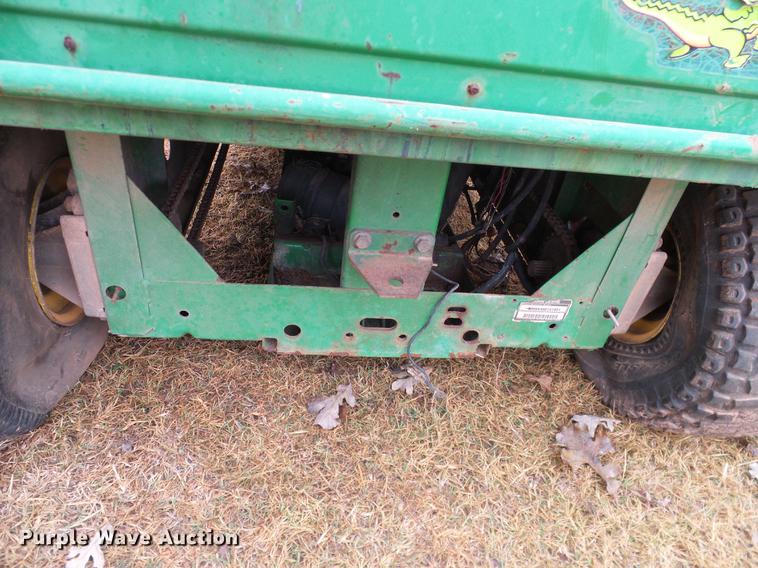 image for item AO9359 2000 John Deere Gator utility vehicle