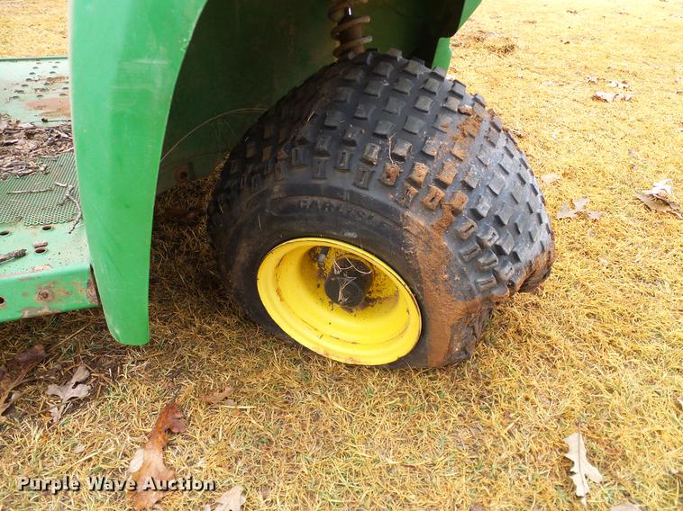 image for item AO9359 2000 John Deere Gator utility vehicle