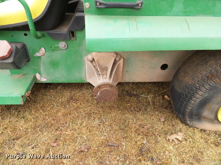 image for item AO9359 2000 John Deere Gator utility vehicle