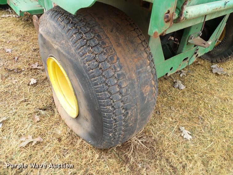 image for item AO9359 2000 John Deere Gator utility vehicle