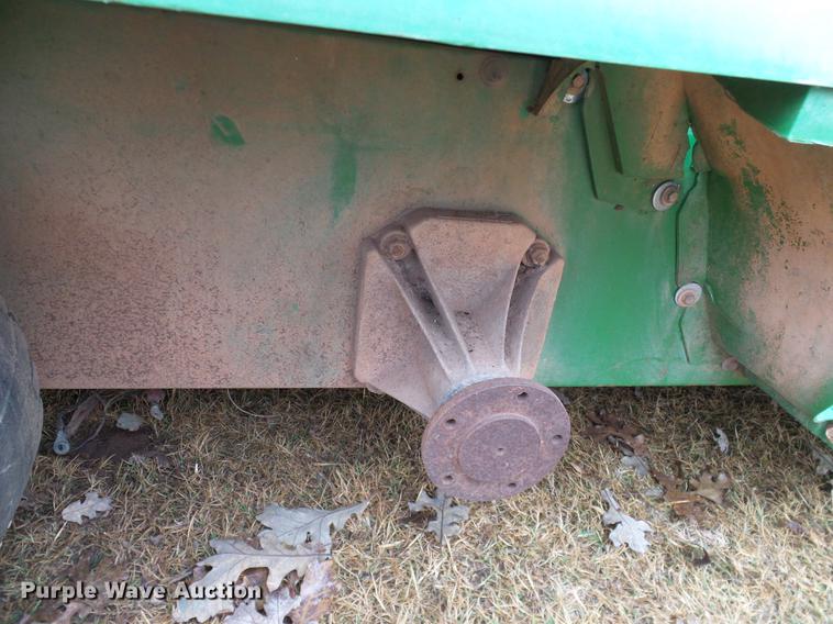 image for item AO9359 2000 John Deere Gator utility vehicle