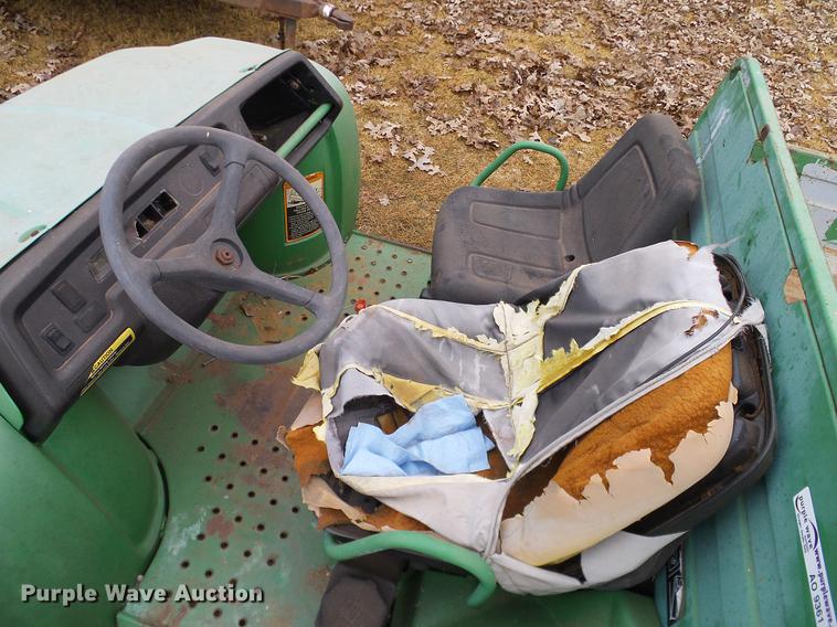 image for item AO9361 1996 John Deere Gator utility vehicle