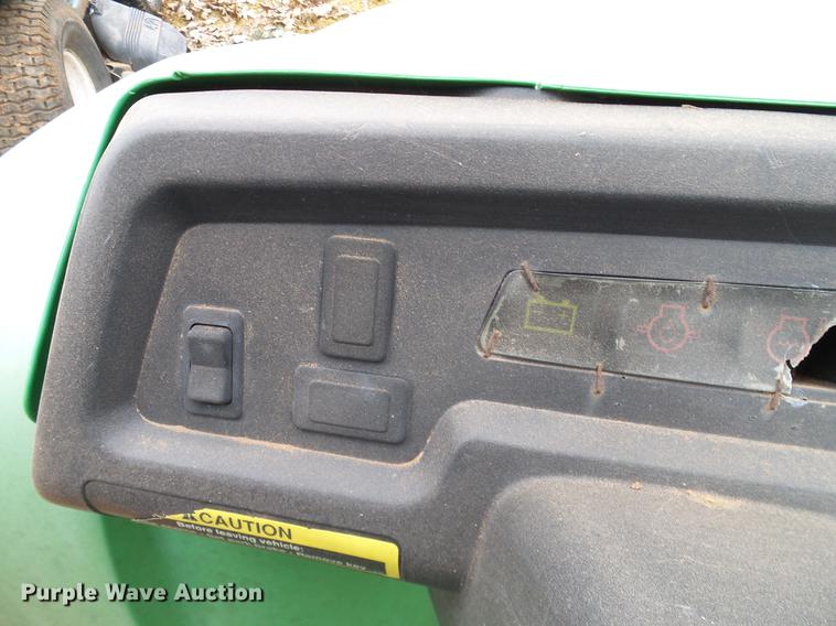 image for item AO9361 1996 John Deere Gator utility vehicle
