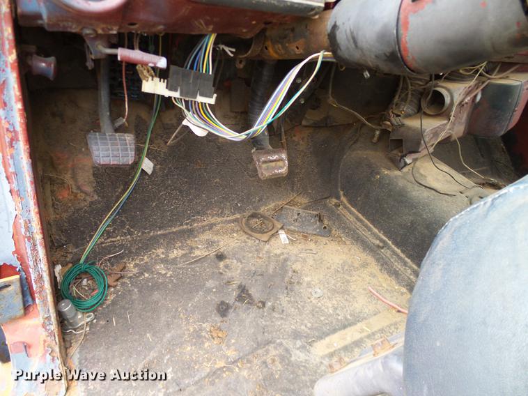 image for item AO9363 1972 GMC Jimmy pickup truck