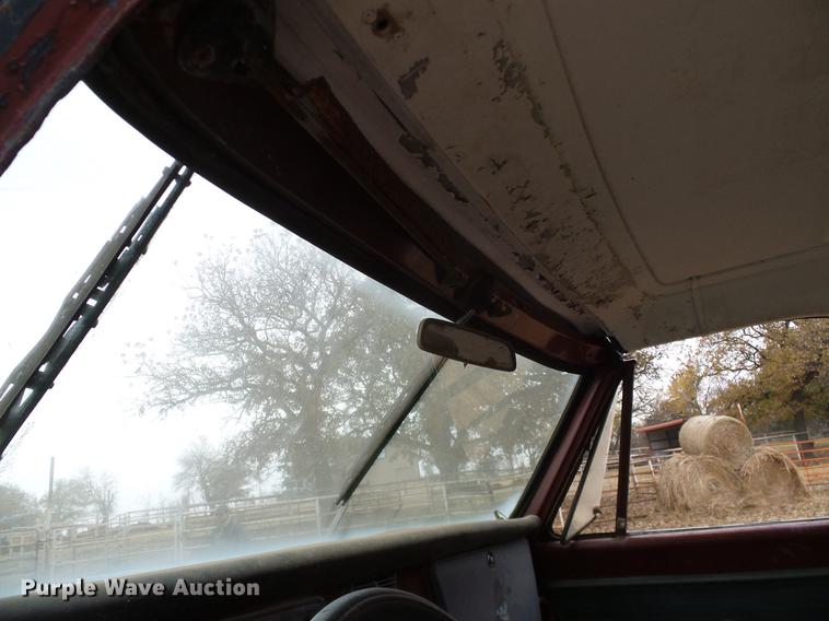 image for item AO9363 1972 GMC Jimmy pickup truck