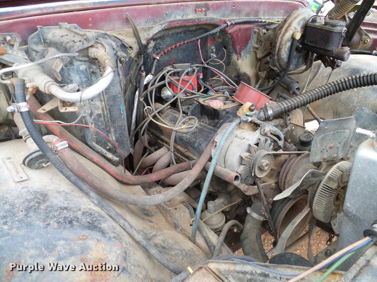 image for item AO9363 1972 GMC Jimmy pickup truck