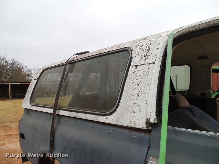 image for item AO9363 1972 GMC Jimmy pickup truck