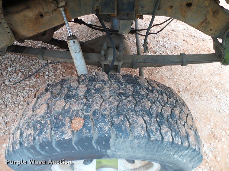 image for item AO9363 1972 GMC Jimmy pickup truck