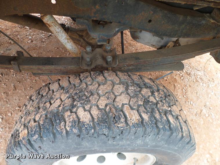 image for item AO9363 1972 GMC Jimmy pickup truck