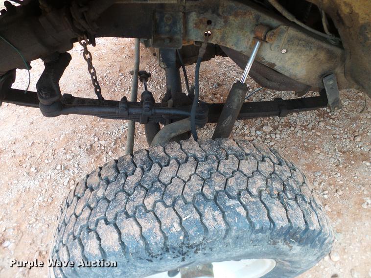 image for item AO9363 1972 GMC Jimmy pickup truck