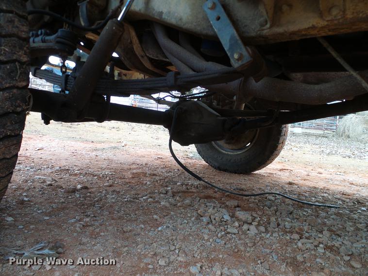 image for item AO9363 1972 GMC Jimmy pickup truck