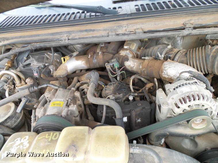 image for item AO9372 2000 Ford F350 Super Duty flatbed pickup truck