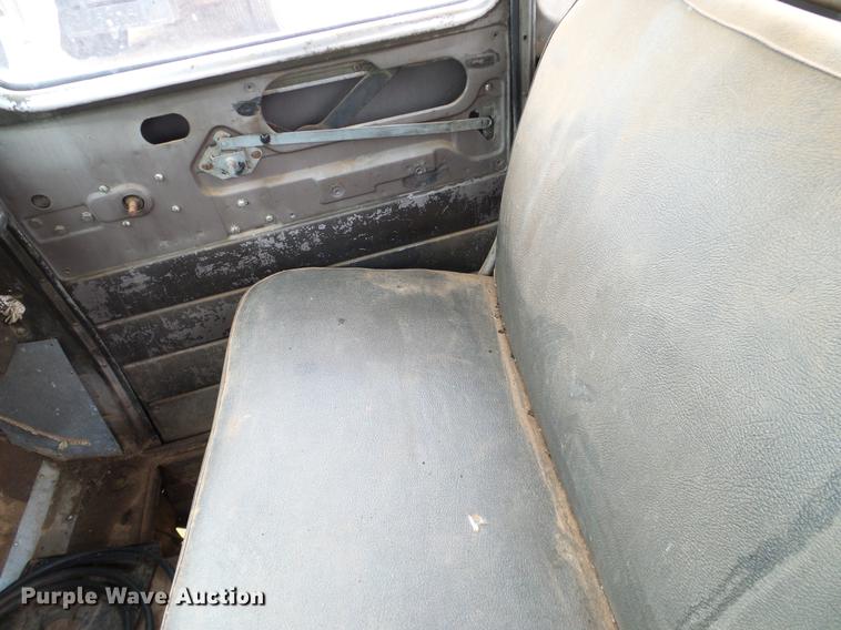 image for item AO9377 1949 GMC 100 pickup truck