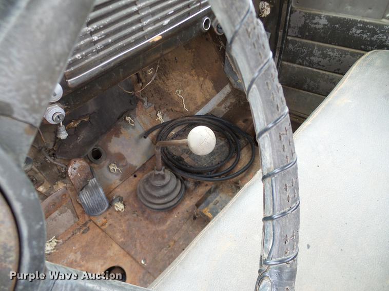 image for item AO9377 1949 GMC 100 pickup truck