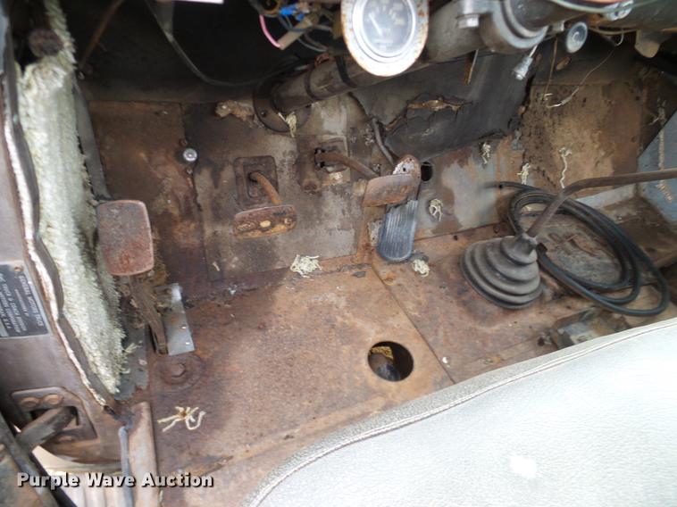 image for item AO9377 1949 GMC 100 pickup truck