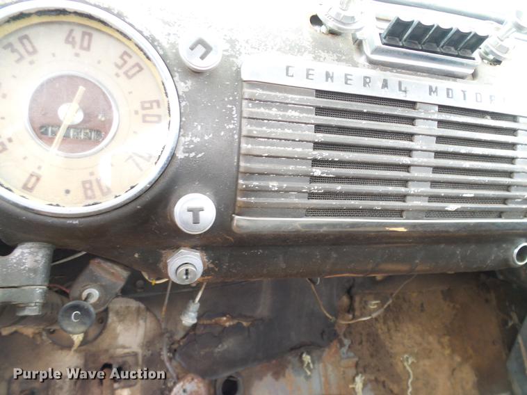 image for item AO9377 1949 GMC 100 pickup truck