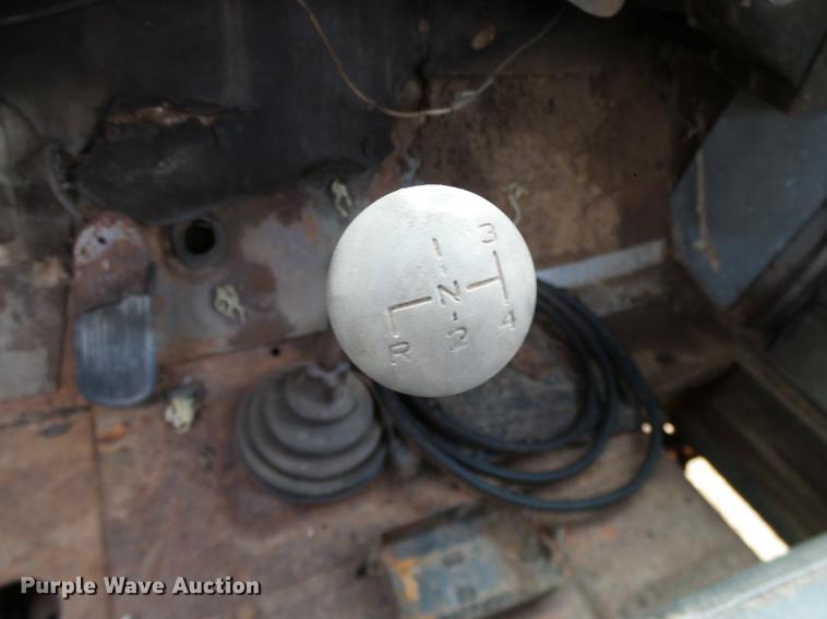 image for item AO9377 1949 GMC 100 pickup truck