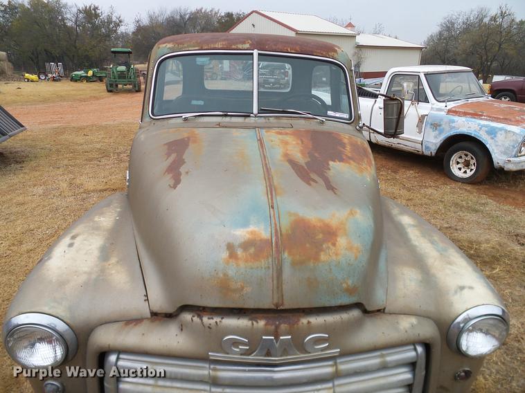 image for item AO9377 1949 GMC 100 pickup truck