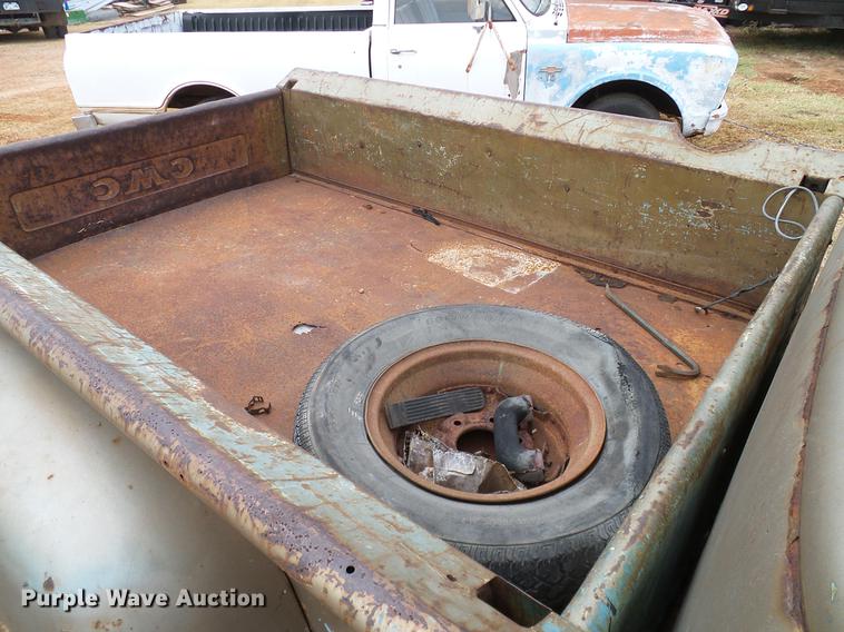 image for item AO9377 1949 GMC 100 pickup truck