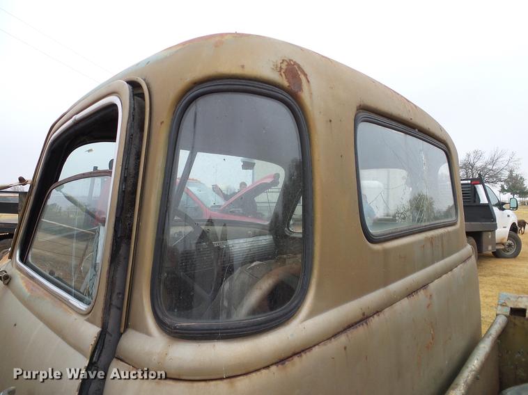 image for item AO9377 1949 GMC 100 pickup truck