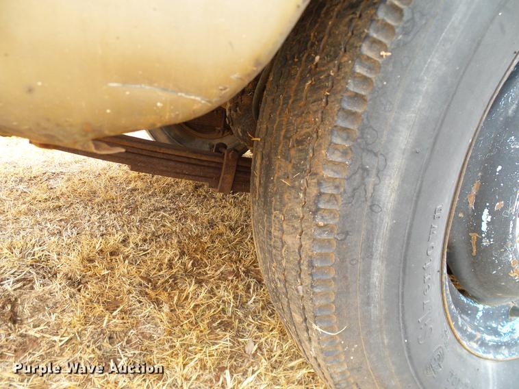 image for item AO9377 1949 GMC 100 pickup truck