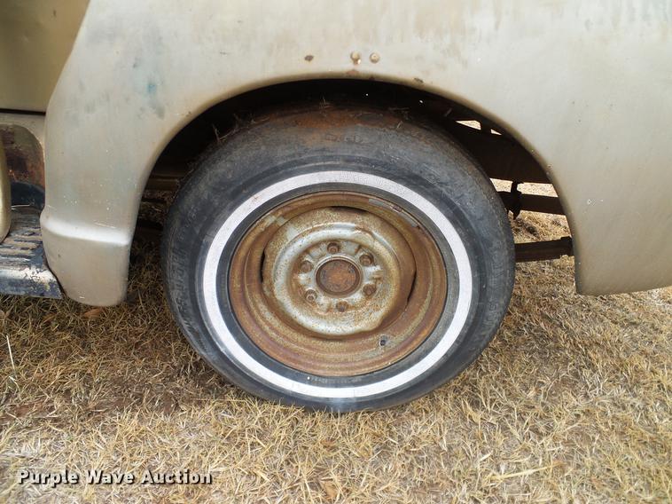 image for item AO9377 1949 GMC 100 pickup truck