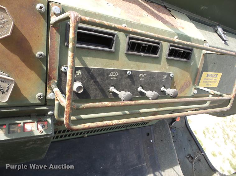 image for item AY9554 1998 Stewart Stevenson M-1078 flatbed truck