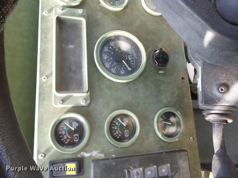 image for item AY9554 1998 Stewart Stevenson M-1078 flatbed truck