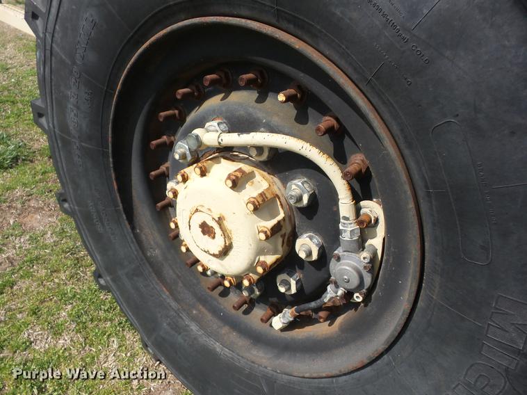 image for item AY9554 1998 Stewart Stevenson M-1078 flatbed truck