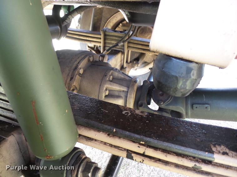 image for item AY9554 1998 Stewart Stevenson M-1078 flatbed truck