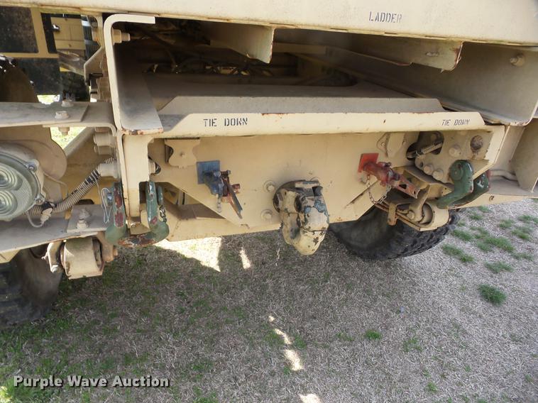 image for item AY9554 1998 Stewart Stevenson M-1078 flatbed truck