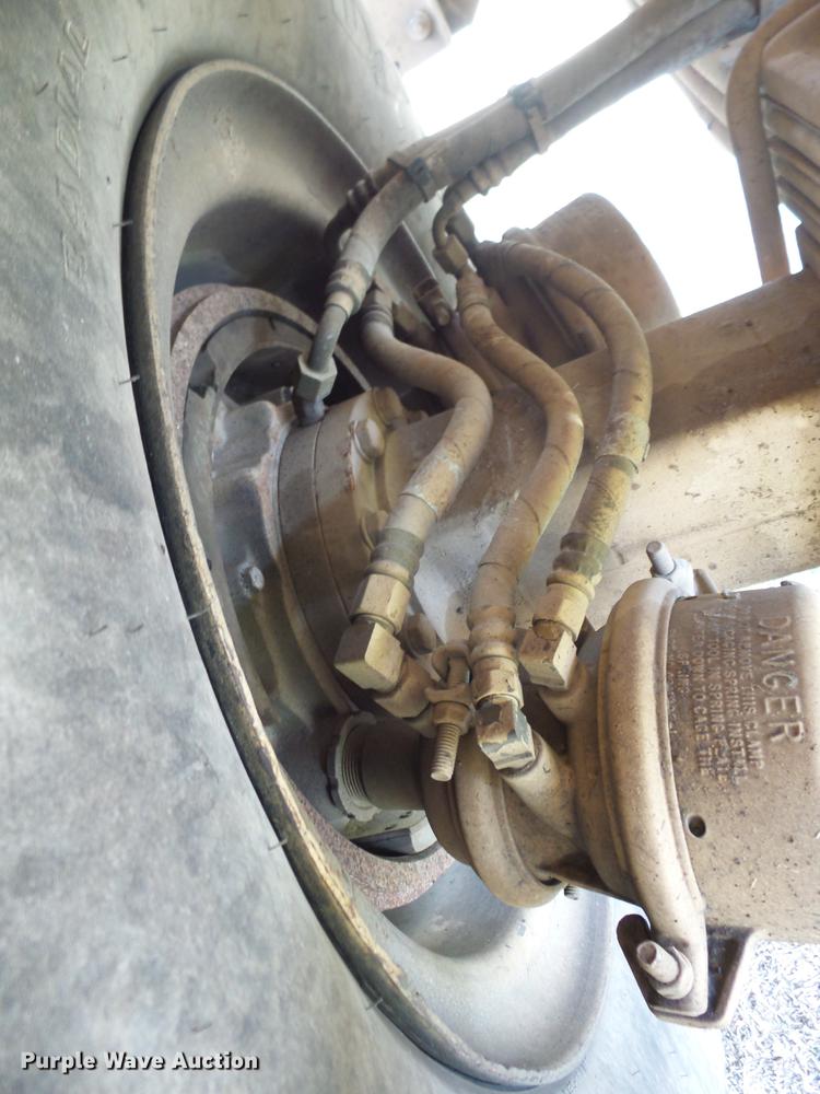 image for item AY9554 1998 Stewart Stevenson M-1078 flatbed truck