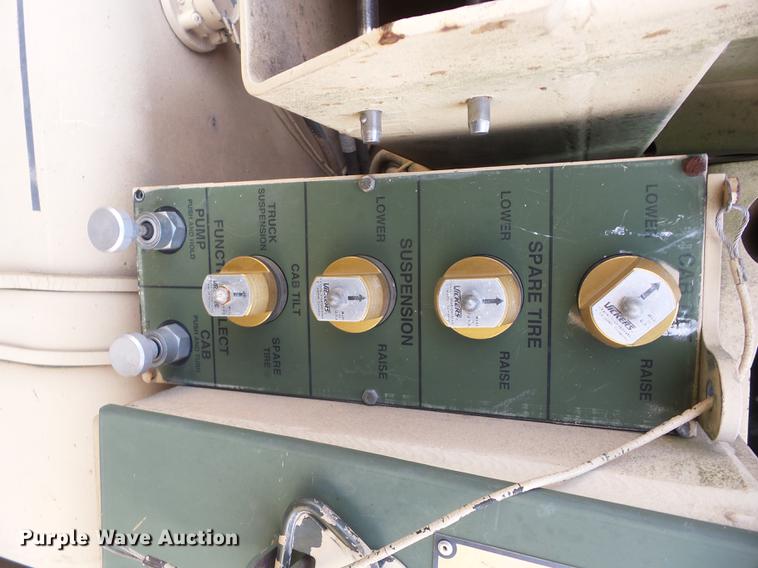 image for item AY9554 1998 Stewart Stevenson M-1078 flatbed truck