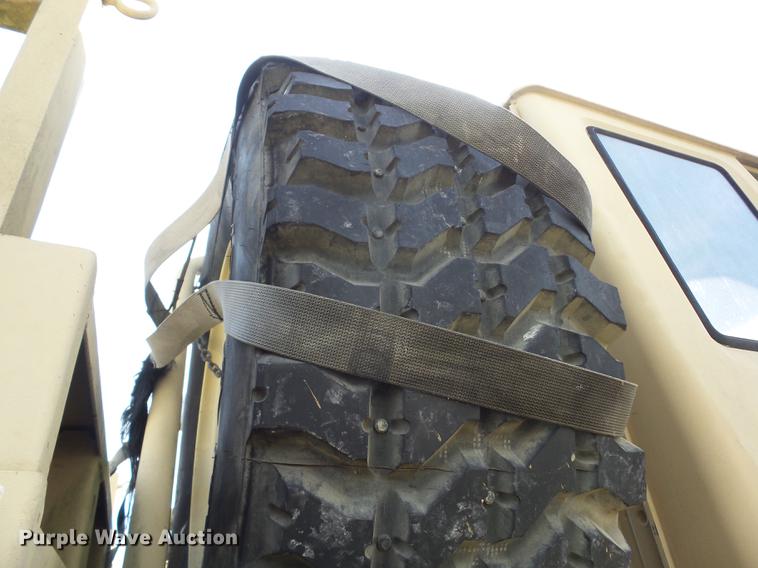 image for item AY9554 1998 Stewart Stevenson M-1078 flatbed truck